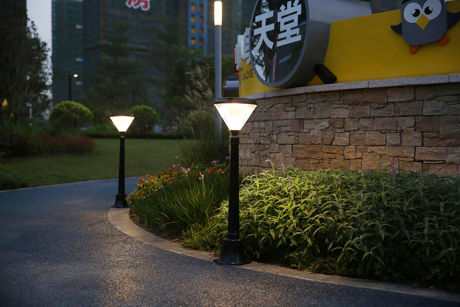 鉆石罩-歐桿草坪燈  廠家